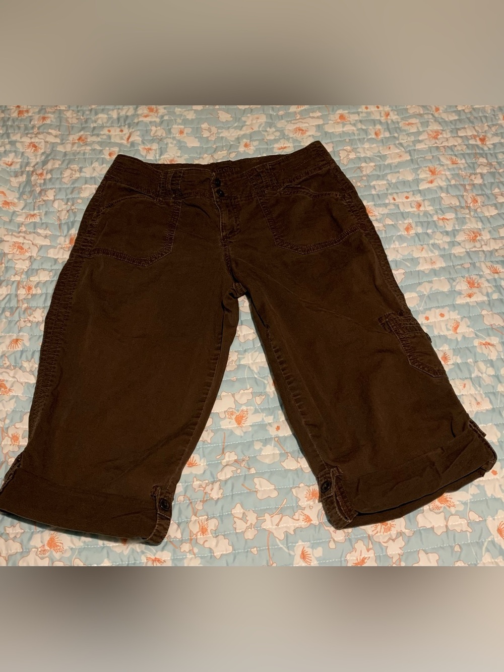 Sonoma Life + Style Brown Button-Front Cargo Capris